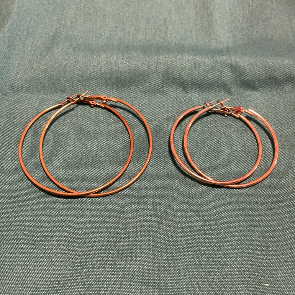 Simple gold hoops